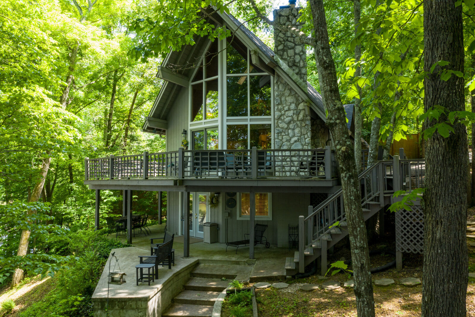 Vacation Rentals On Tims Ford Lake to Sam Hatfield Realty